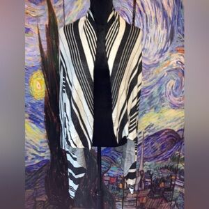 Flying tomato, small black and ivory striped cardigan